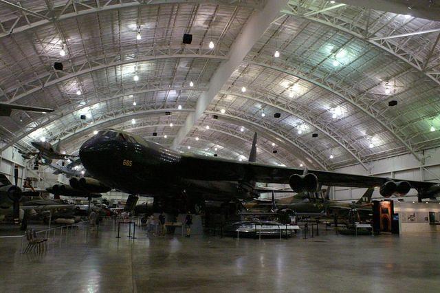 Modern Flight Gallery (B-52D Stratofortess)
